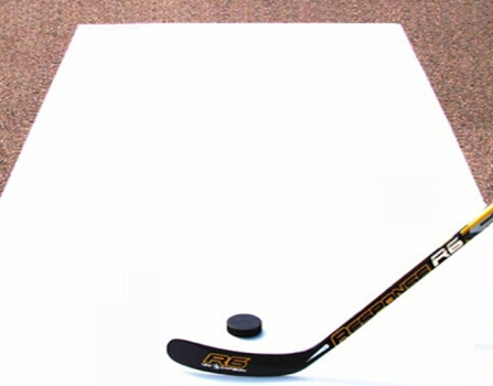 Hockey shooting pads with black rebounder
