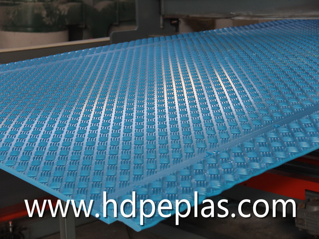 Heavy duty and light duty ground protection mat/ plastic road mat