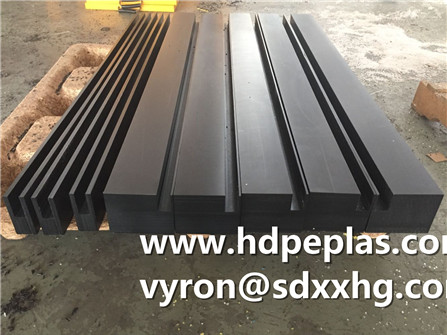 UHMWPE Block with grooves